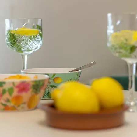 In Corte Privata Doppio Parcheggio Gratuito ボローニャ