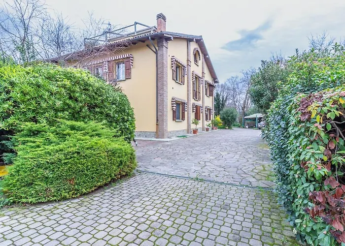 In Corte Privata Doppio Parcheggio Gratuito * بولونيا